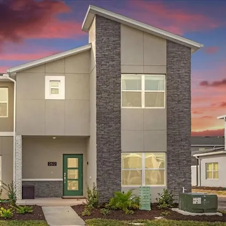 5 Bedrooms- 4 Bathrooms- Storey Lake 2612 Rt